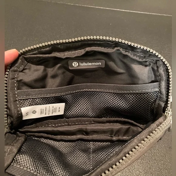 Lululemon Everywhere Belt Bag Fanny Pack Backpack Crossbody Bag Asphalt Grey 1L - Picture 9 of 11